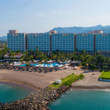 Cargar imagen en el visor de la galería, 5D 4N in Vallarta + Premium Service 💎 + All-Inclusive 🥂 | Sheraton Buganvilias