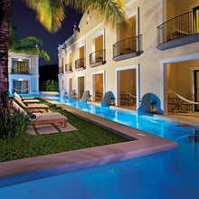 Cargar imagen en el visor de la galería, 5D 4N en Tulum + Parque Acuático 💦 + All-Inclusive 🥂