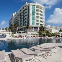 Cargar imagen en el visor de la galería, 6D 5N en Cancún + Hotel 4💎 + Solo Adultos 💜